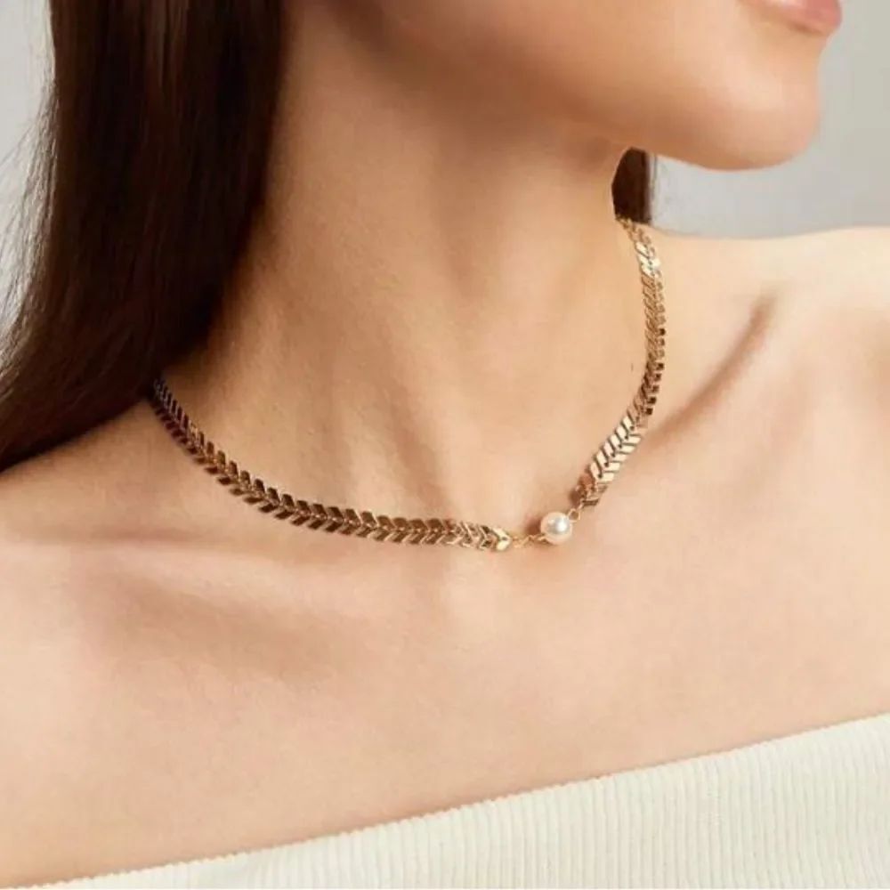 Pearl necklace M1568